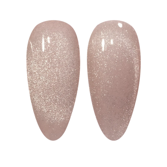DND DC 9D Creamy Cat Eye 31